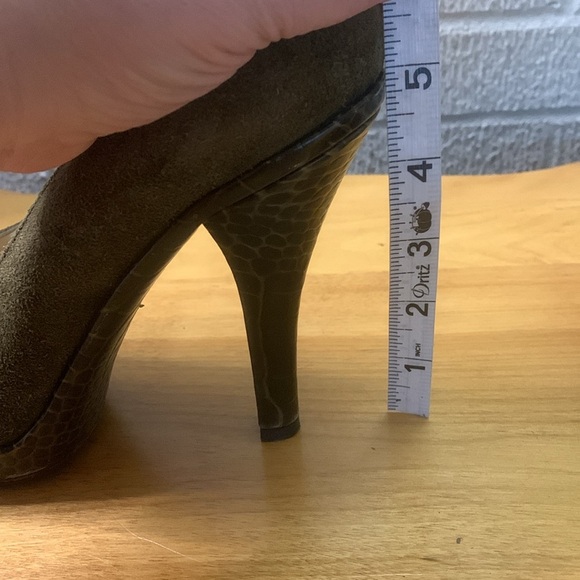 MICHAEL Michael Kors Suede Croc Leather Platform Heels EUC Womens Size 11M - Picture 7 of 11